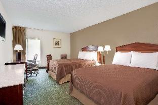 Days Inn By Wyndham Newport News City Center Oyster Point Room photo